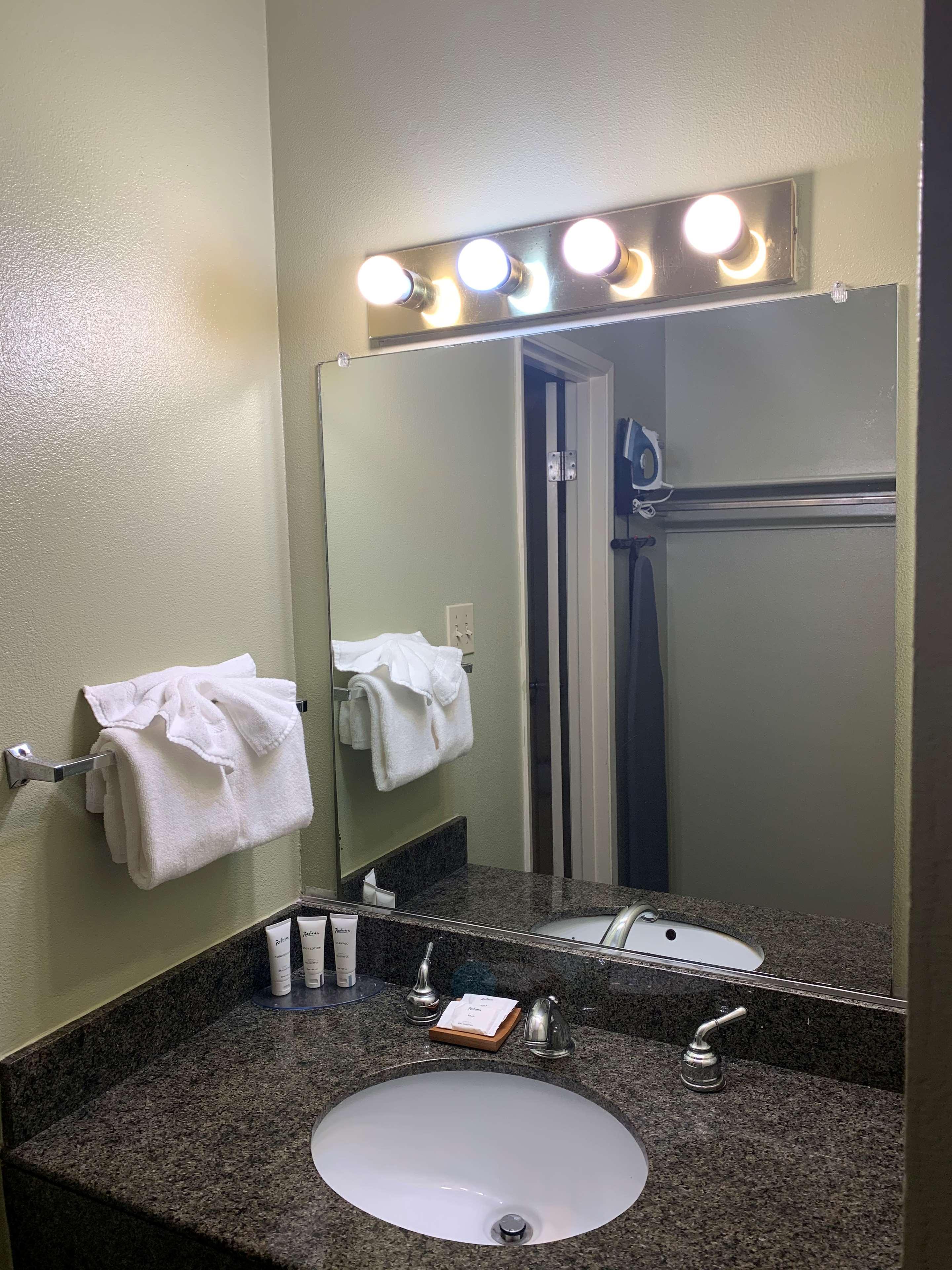 Radisson Hotel West Sacramento Extérieur photo